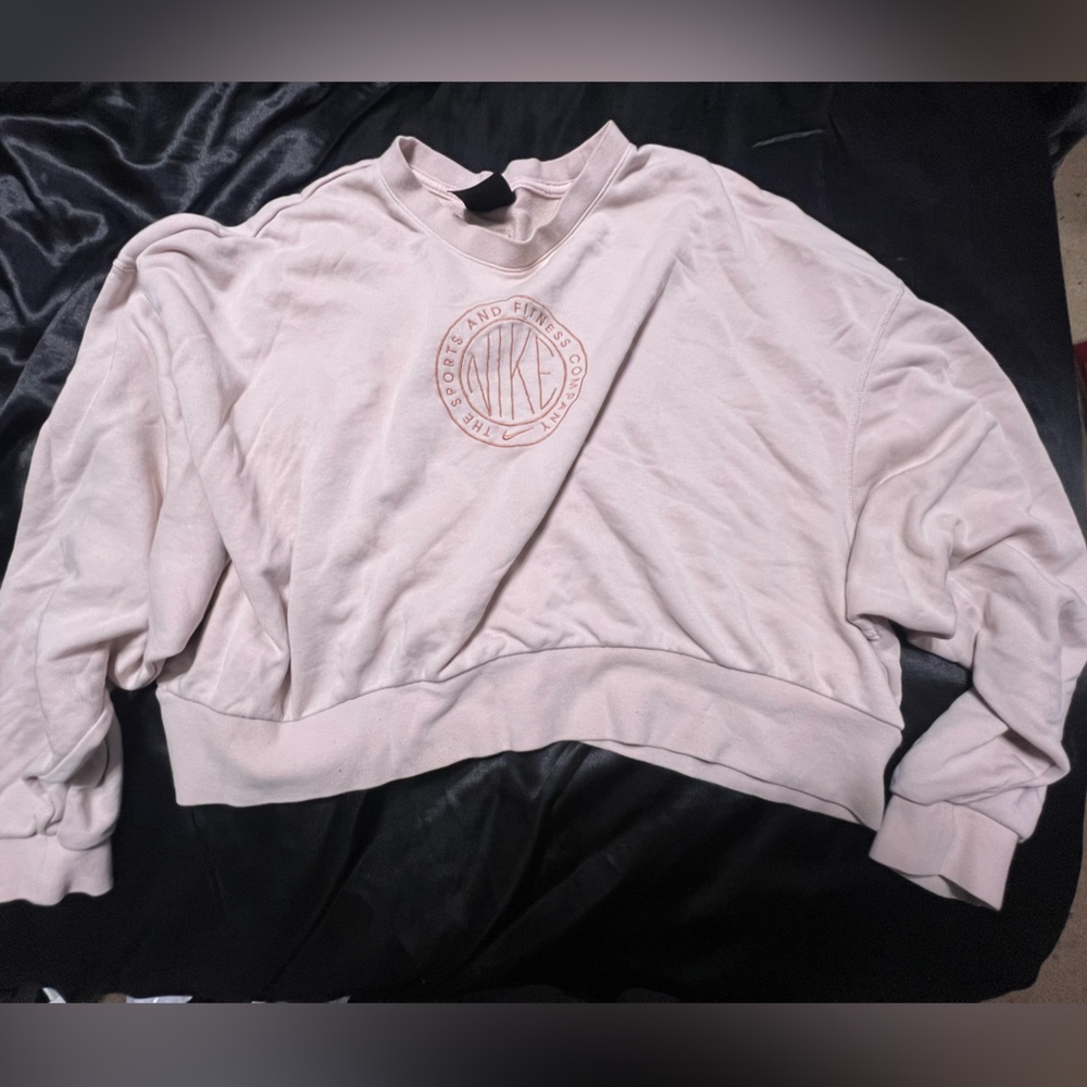 Nike Light Pink cropped Sweatshirt